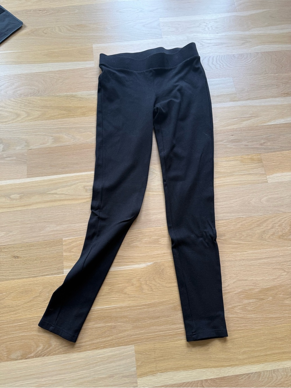Cabi mid-rise black leggings